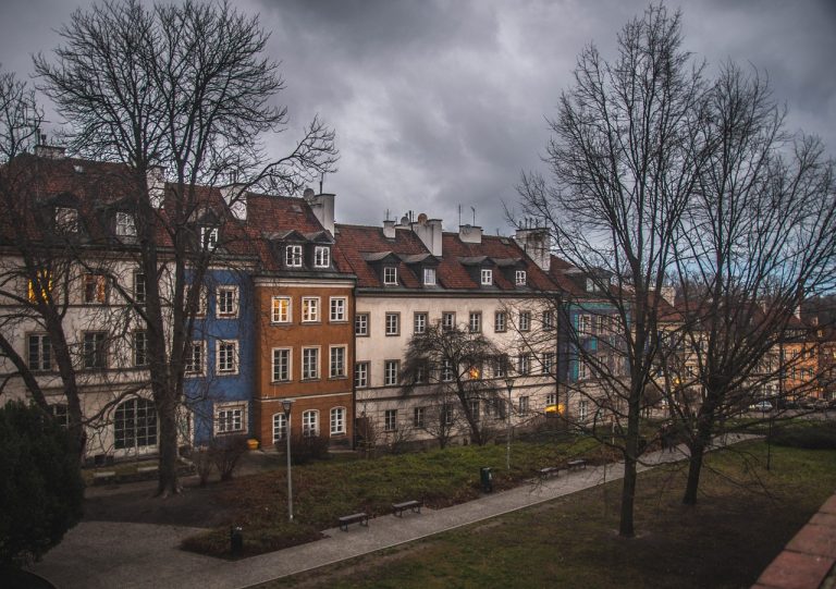 czy-elewacje-mozna-latwo-umyc